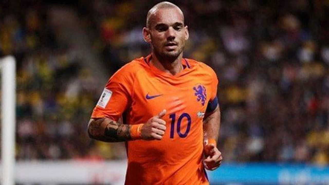 Sadece Sneijder davet edildi
