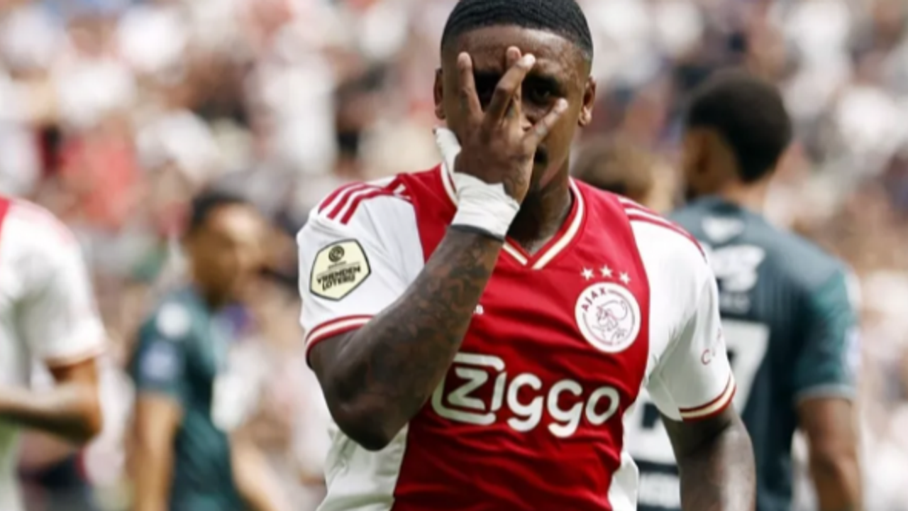 Hollanda Ligi'nde Ajax farka koştu: 6-1