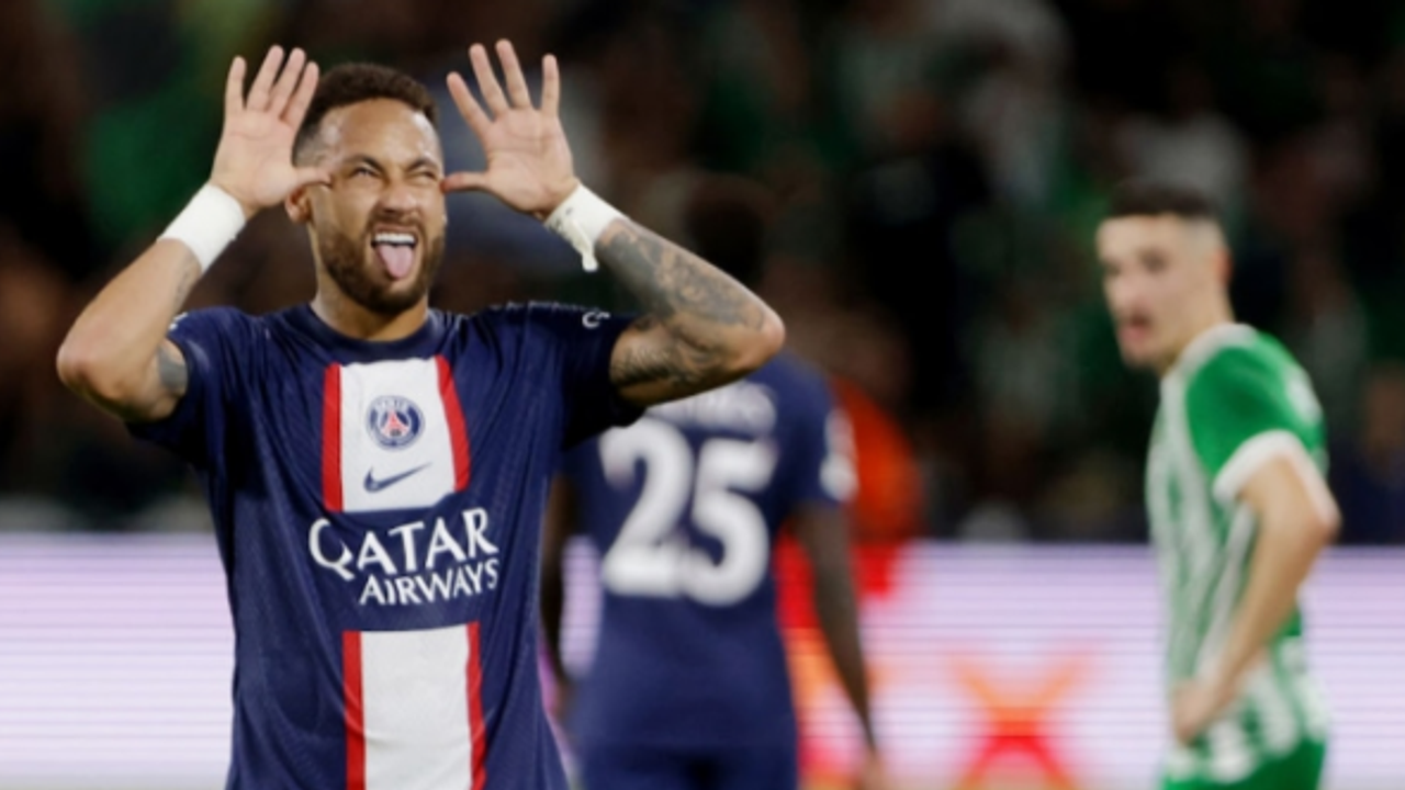 PSG'nin yıldızı Neymar'dan maç sonu ilginç sözler: "Hakem benden özür diledi..."