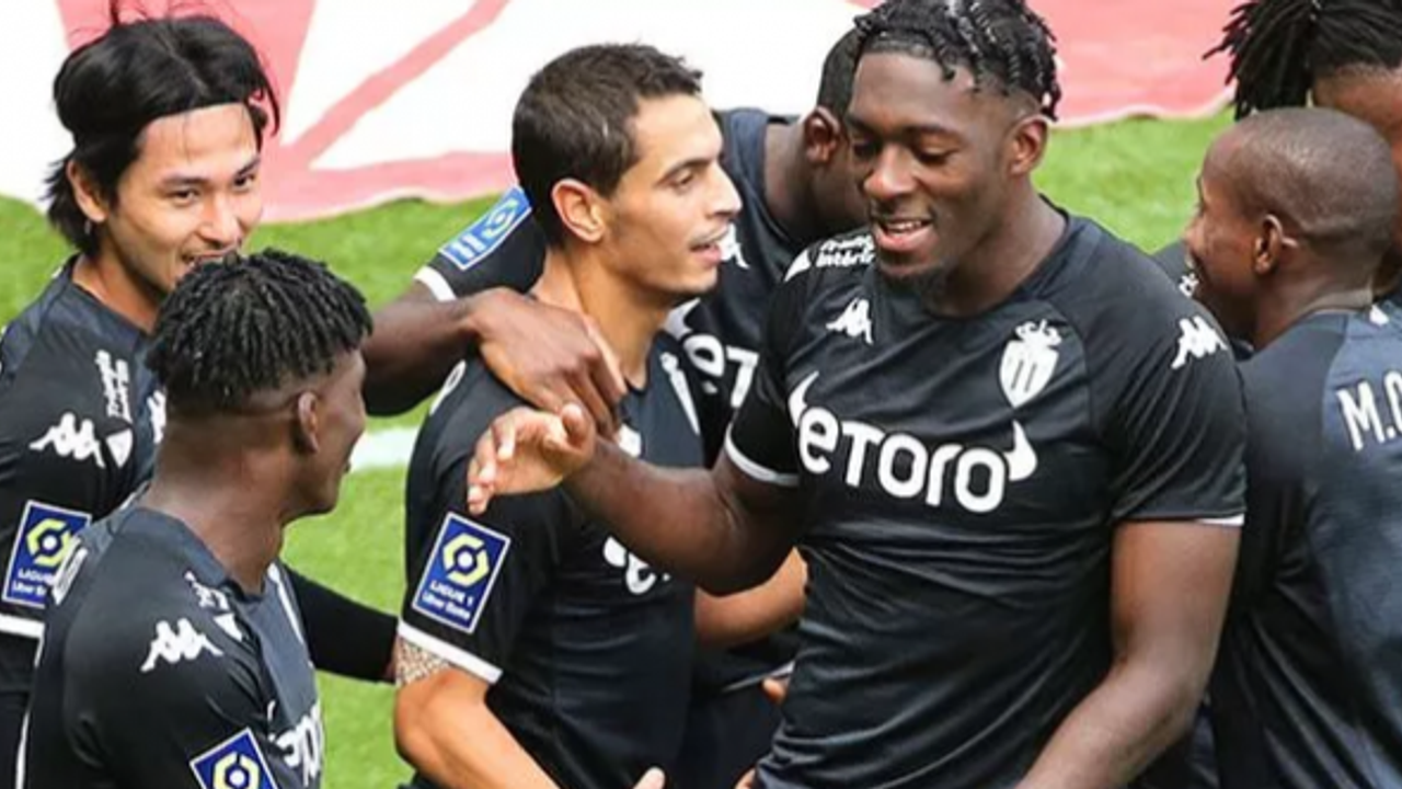 Trabzonspor'un rakibi Monaco, evinde Reims'i 3-0 mağlup etti