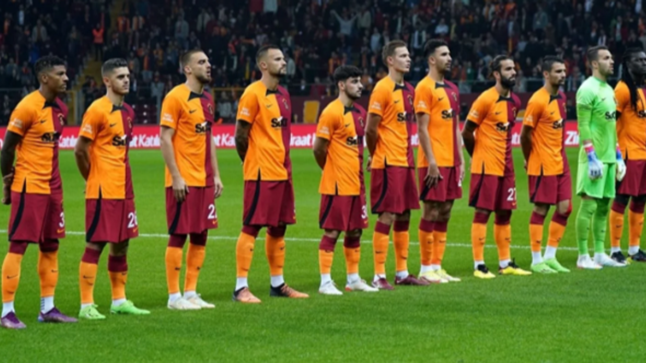 Galatasaraylı futbolcular isyan etti