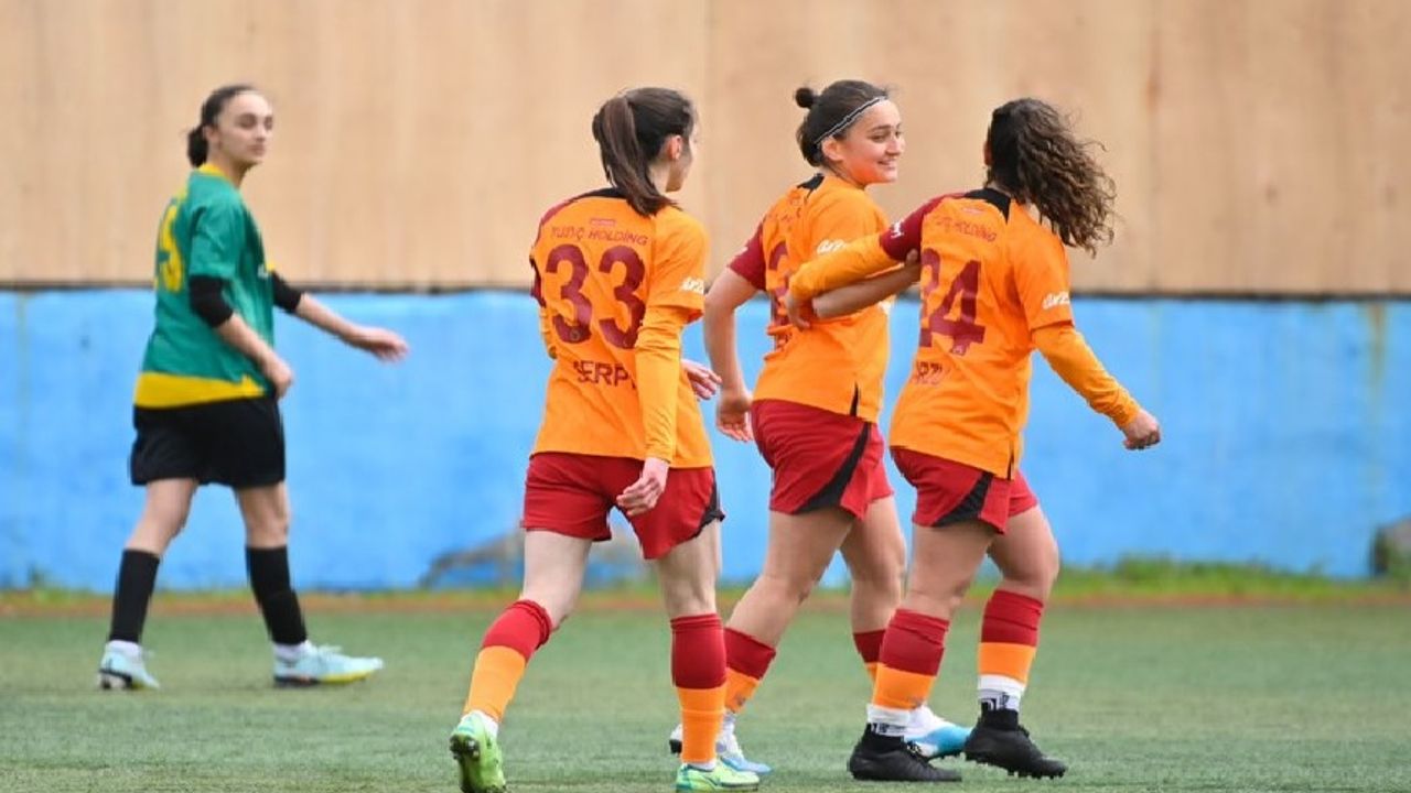 Galatasaray Kadın Futbol Takımından 13 gollü galibiyet