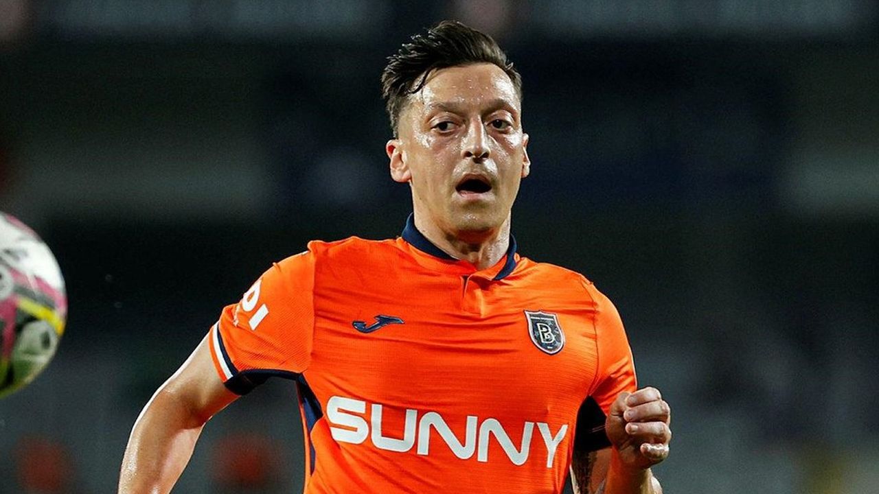 Mesut Özil Galatasaray'ın transferini engelledi