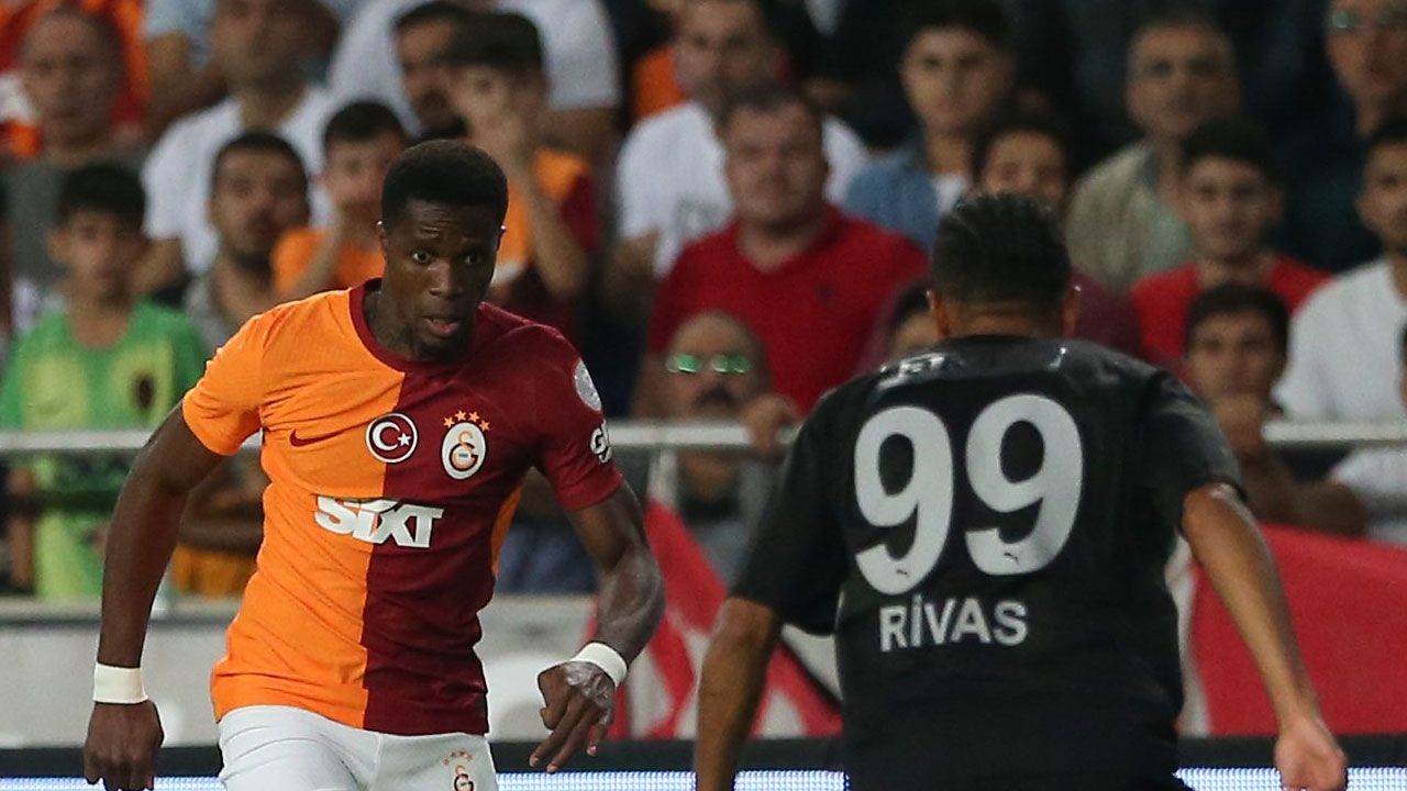 Galatasaray ilk mağlubiyetini aldı: 2-1