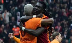 Gomis İstanbul'da kalıyor