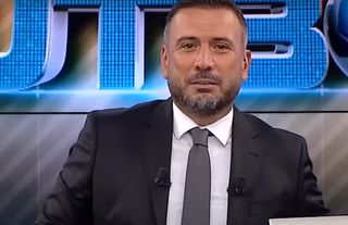 Ertem Şener: "Galatasaray susuyor, Fenerbahçe kavga ediyor"