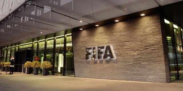 FIFA'dan sürpriz karar! Hindistan'ın üyeliği askıya alındı