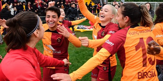 Galatasaray Kadın Futbol Takımı normal sezonu lider bitirdi