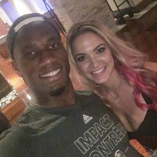 Güzel taraftar Emily Rogawski, tam bir Didier Drogba hayranı çıktı.