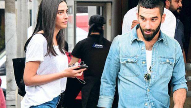 Arda Turan Instagram'dan duyurdu