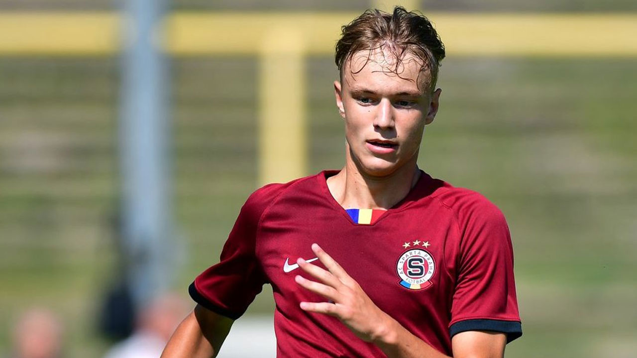 Galatasaray'dan 10 numara hamlesi Adam Karabec Galatasaray Gazetesi