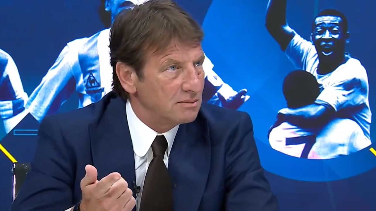Kaya Çilingiroğlu: "Galatasaray rakiplerini gülerek izliyor"